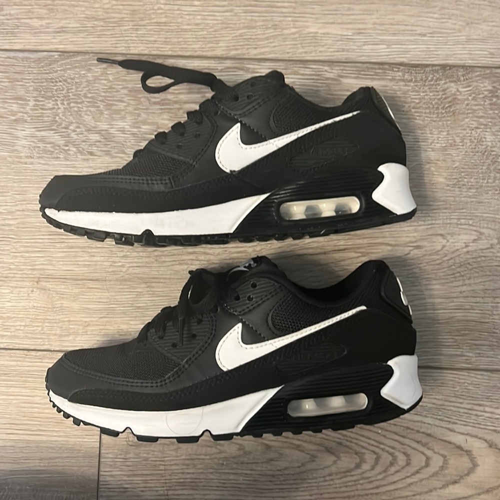 Nike Black and White Athletic Shoes